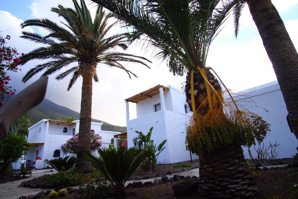 La Sciara Resort Hotel Estrómboli Exterior foto